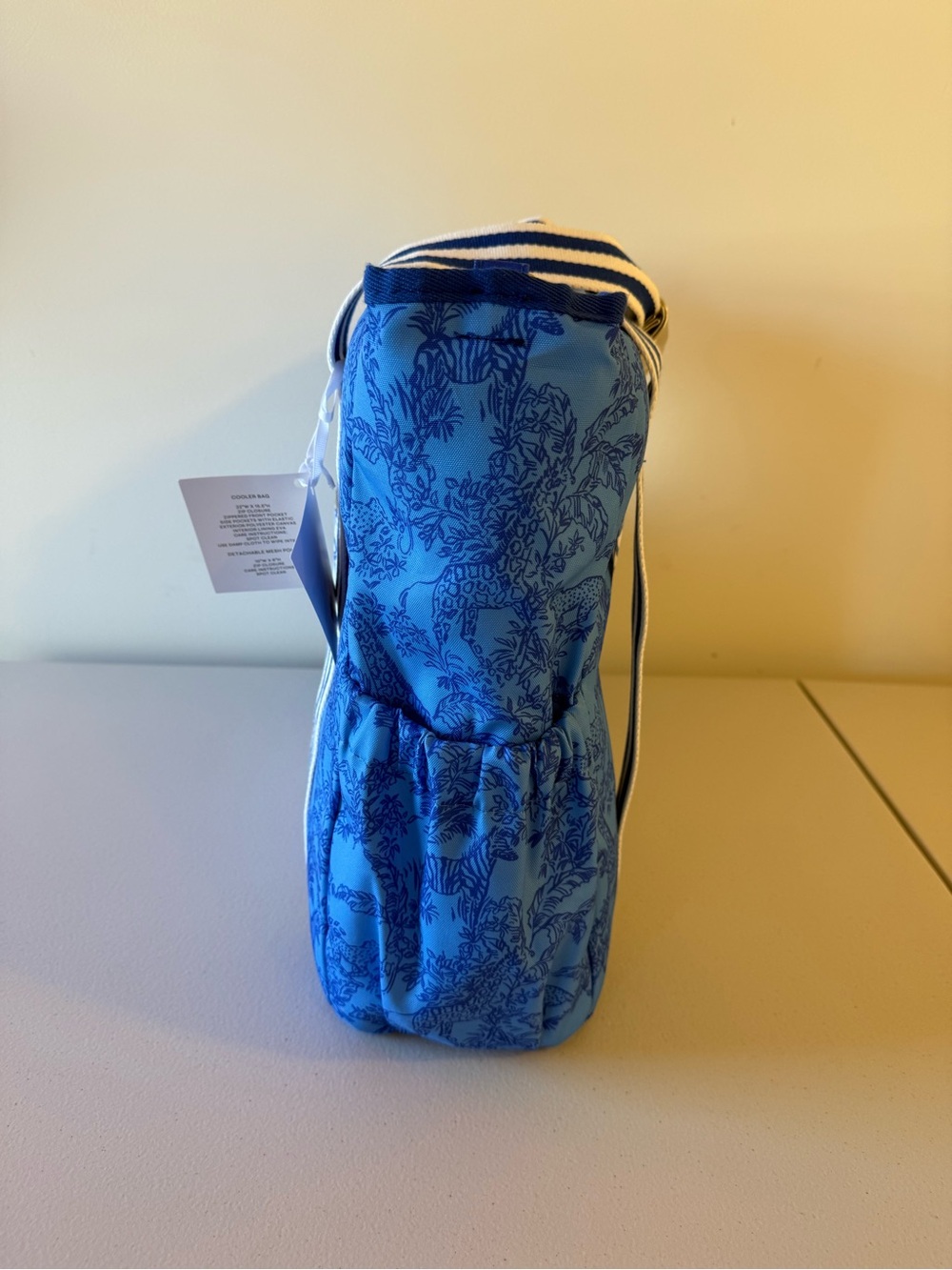 Lilly Pulitzer Cooler Bag with Mesh Pouch + RTIC Can Cooler - *BOTH NWT!* - Picture 13 of 16